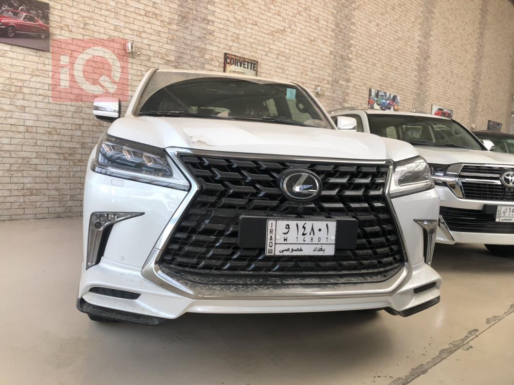 Lexus LX